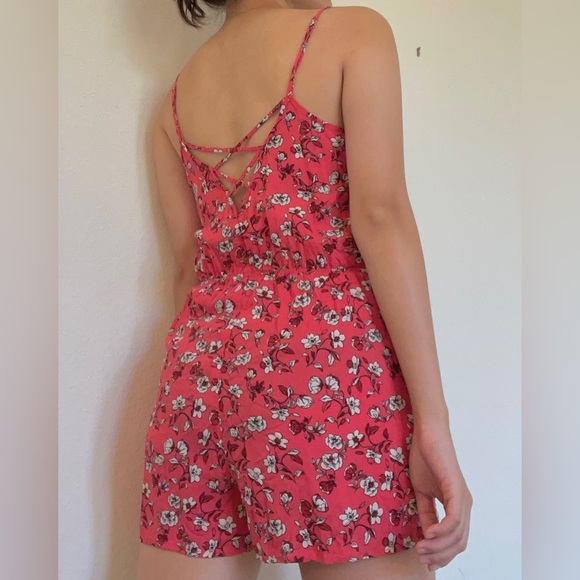 LOVELY PINK ROMPER - Picture 3 of 3